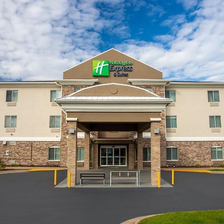 Holiday Inn Express & Suites Clinton By Ihg Exterior photo