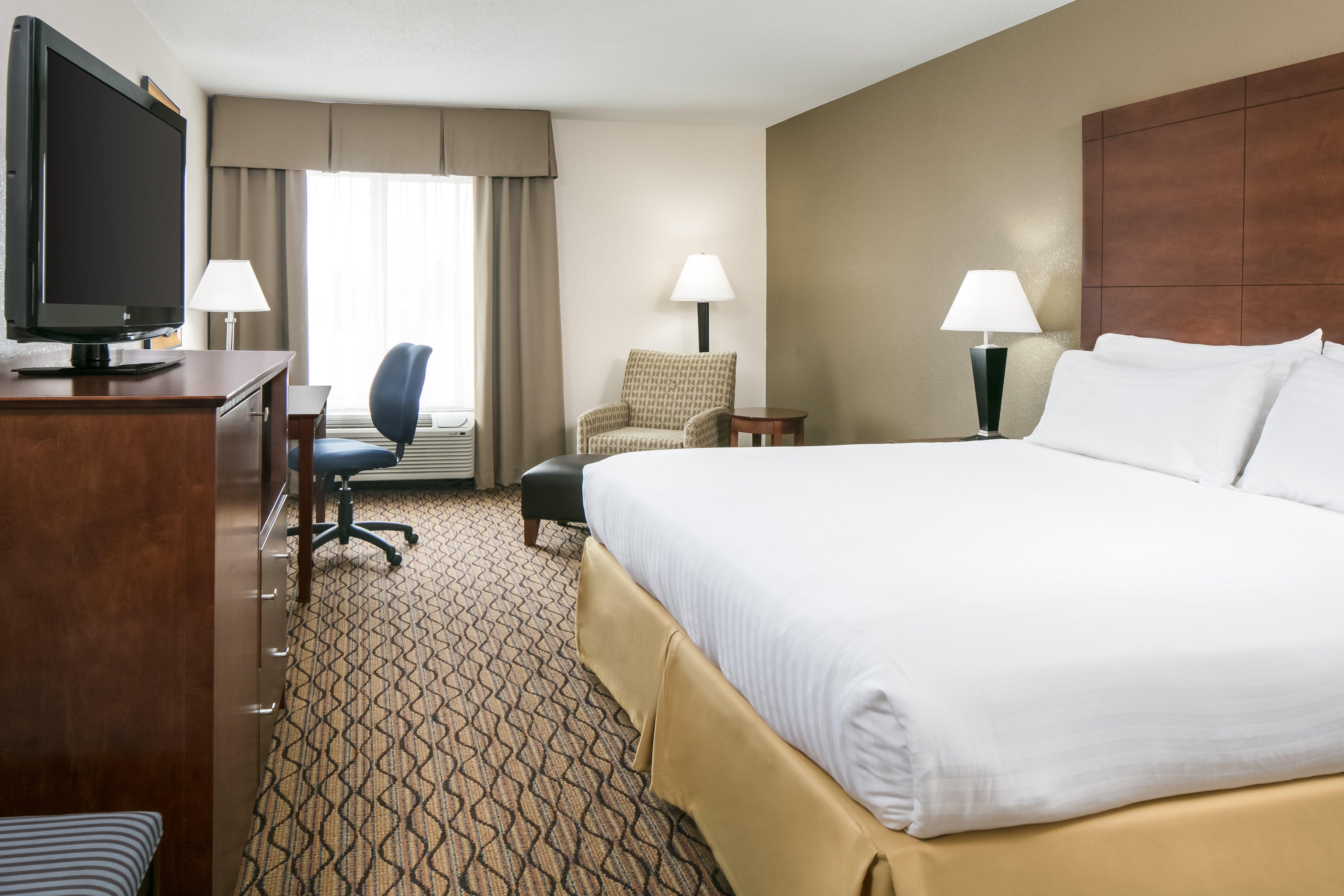 Holiday Inn Express & Suites Clinton By Ihg Exterior photo